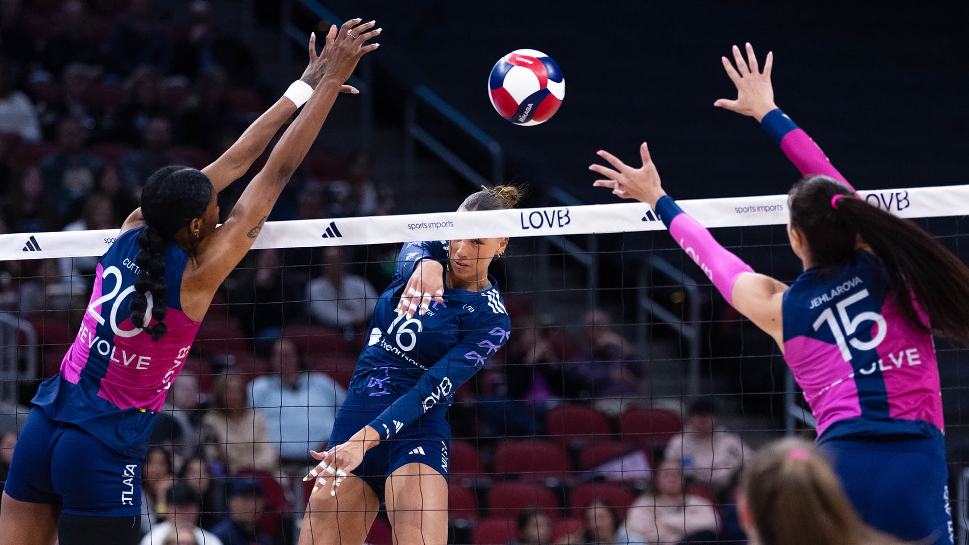 Austin, Omaha into LOVB Finals title match with two more reverse sweeps